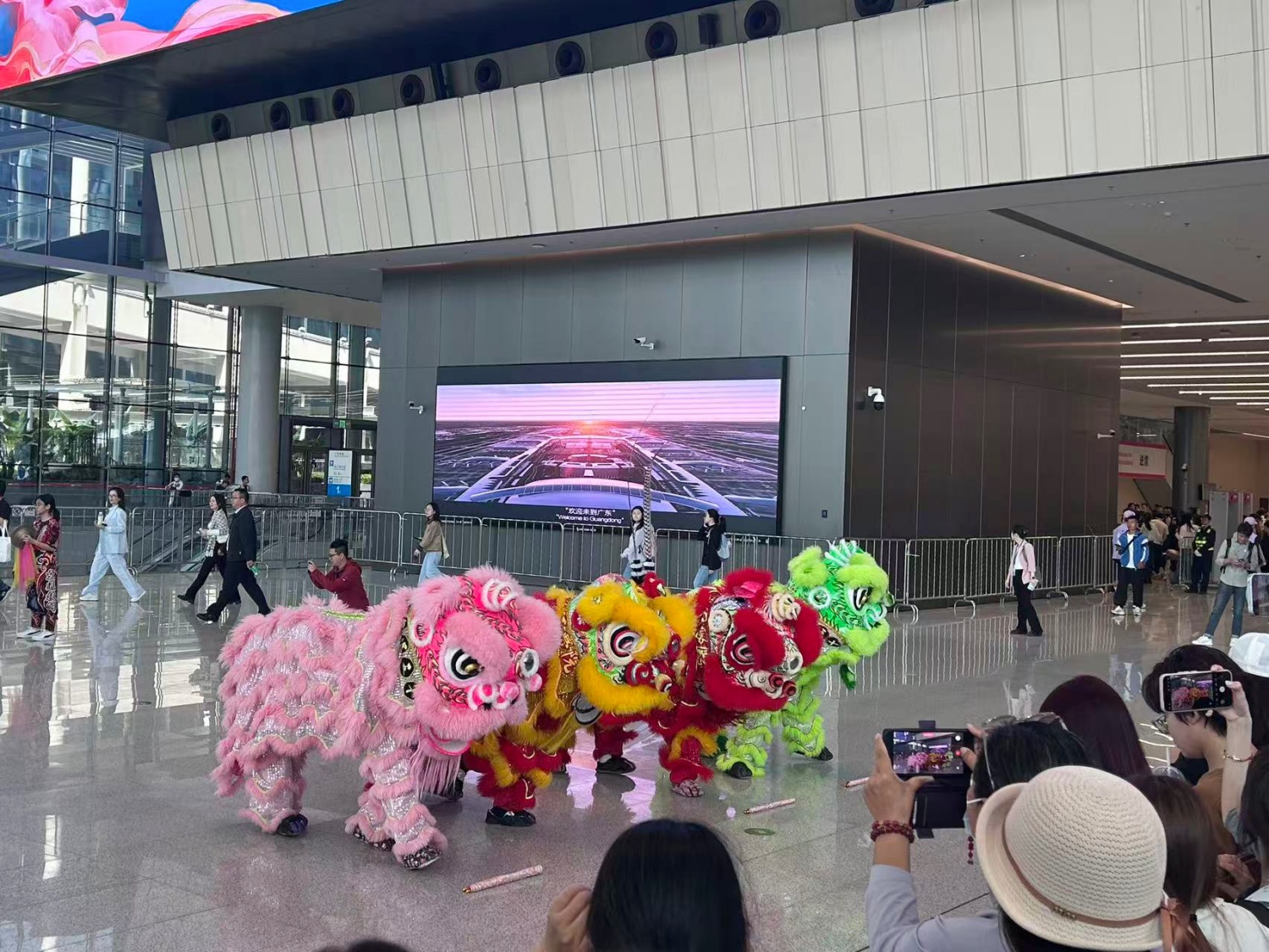 3��15�գ���Ƹ���ֳ�������������ɫ����ʨ��������ʵϰ�� ��������