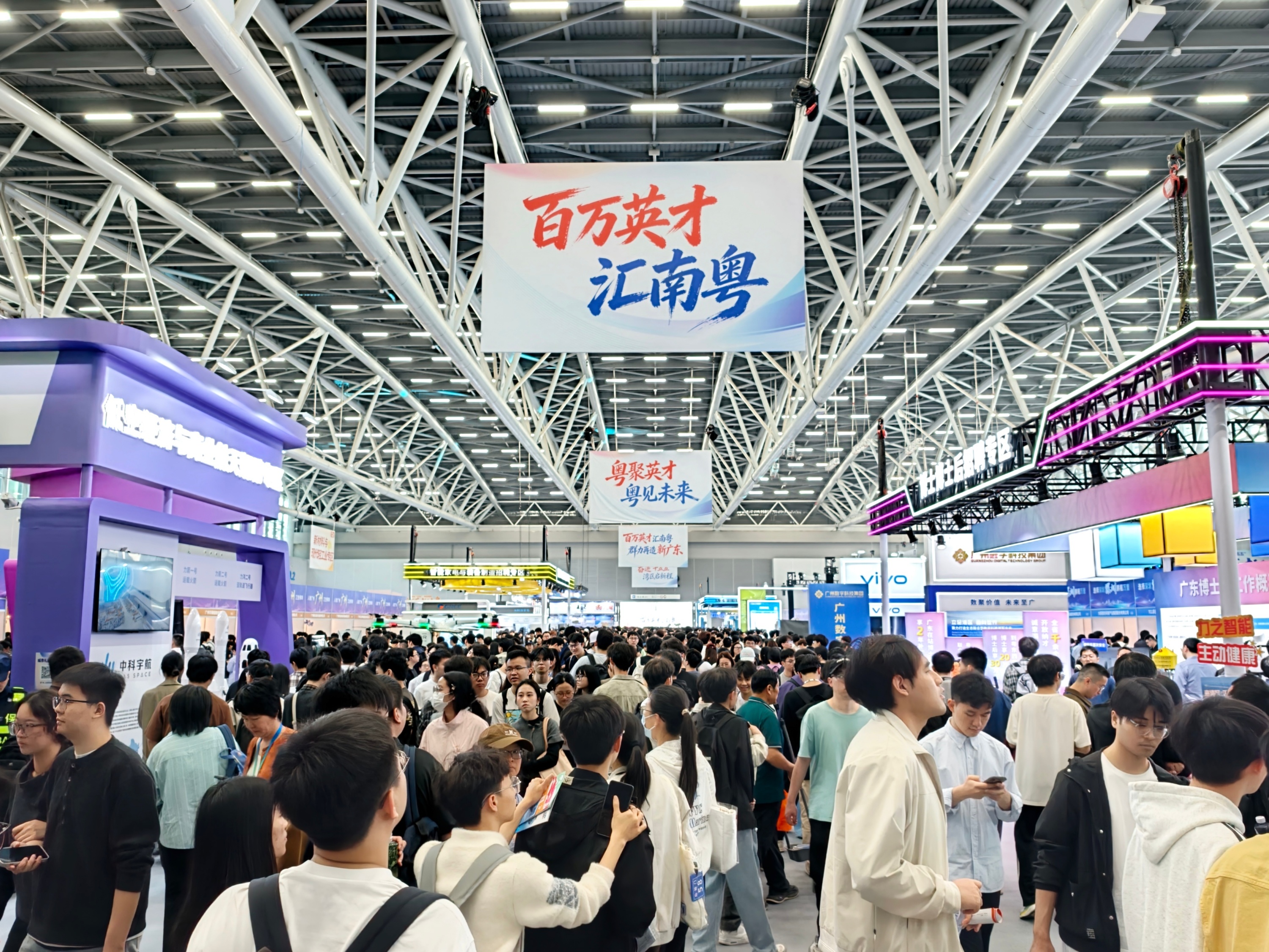 3��15�գ���Ƹ���ֳ�����������Ӣ�ŵ��������������� ���ŵ���