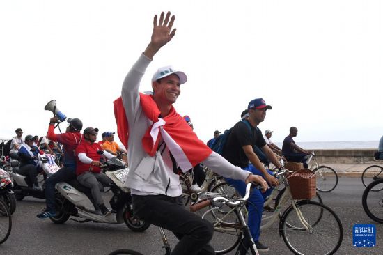 4��2�գ������ڹŰ͹����Ǻ�������μӷ��Ե۹����塢�����Ű͸��������л���»��緢�����𡤰����ϵ�˹ �㣩