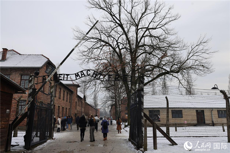 ΪӪָӹٵɴ³򡤺˹Rudolf H?ssͶɡArbeit Macht FreiһںŴ˰˹ںڰ˹ӪӪڴ 㡣