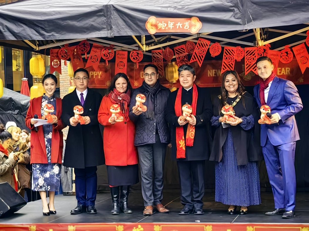 ��ֳ����й�פ�׶����ΰ��´���ͼ