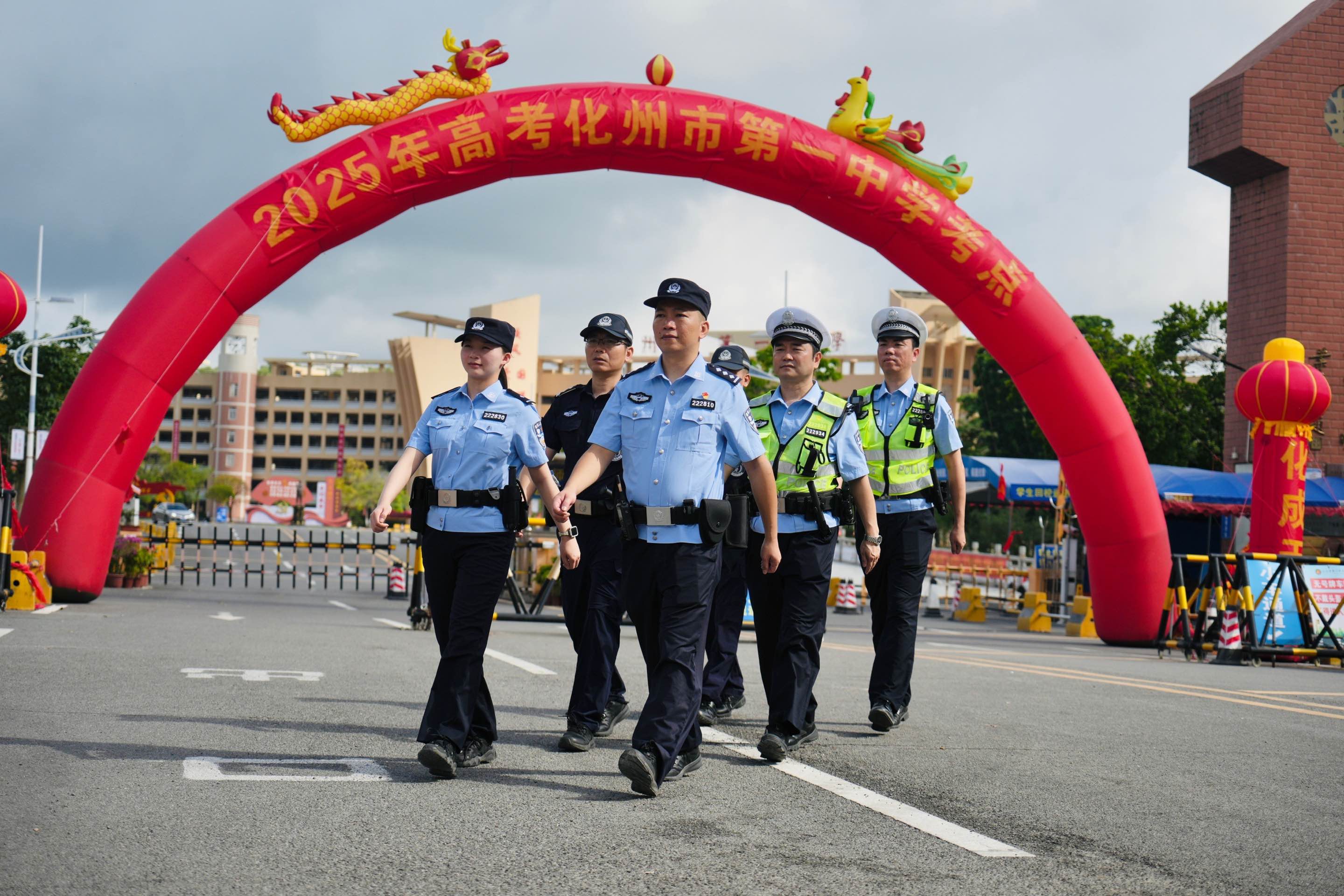 ï���л����е�һ��ѧ���㣬���ݹ���ִ�����ڿ������ǿѲ�߷��ء�ï���й����ֹ�ͼ