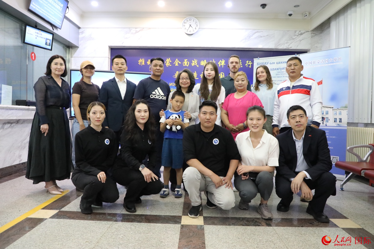 ʹʹݹԱΪ8˰䷢ǩ֤ͬǺӰ 㡣