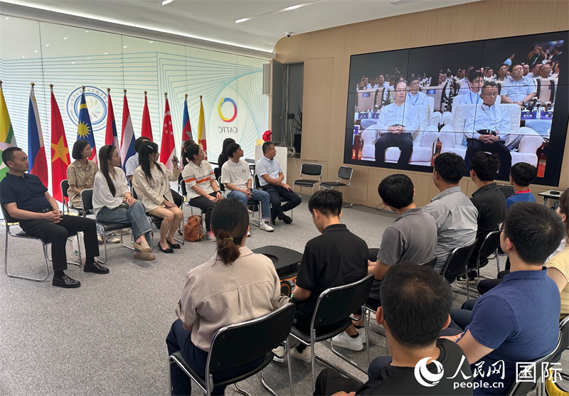 AIǧаҵʽȷֻ᳡ Ԩ