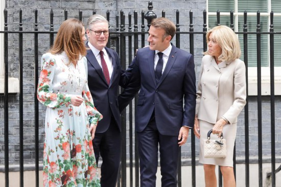   79գӢ˹ĬͷˣһӢ׶10ฮǰӭӵõķͳҶͷˡ»緢