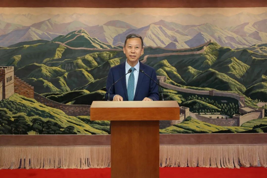 �й�פ����ʹ�ް����ڻ��ͻ����´ǡ��й�פ����ʹ�ݹ�ͼ