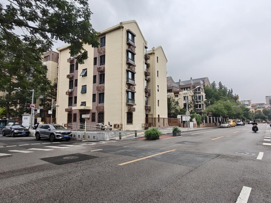 �ؽ������Ƥ����ͬ�˺�¥������������ ��������