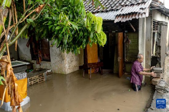 910գӡǰ嵺ǰһվ⵽ˮϮķ⡣»緢ϻ㣩