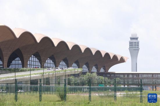 ��������9��9���ڼ���կ�ɵ�ʡ����ĵ³���ʻ������¥���»��緢�����������㣩