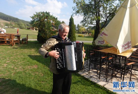 ʱ929գάϲɽġÿ塱״䣬һλشַ٣ഫͳҥӭйο͵á»߳ӱ 