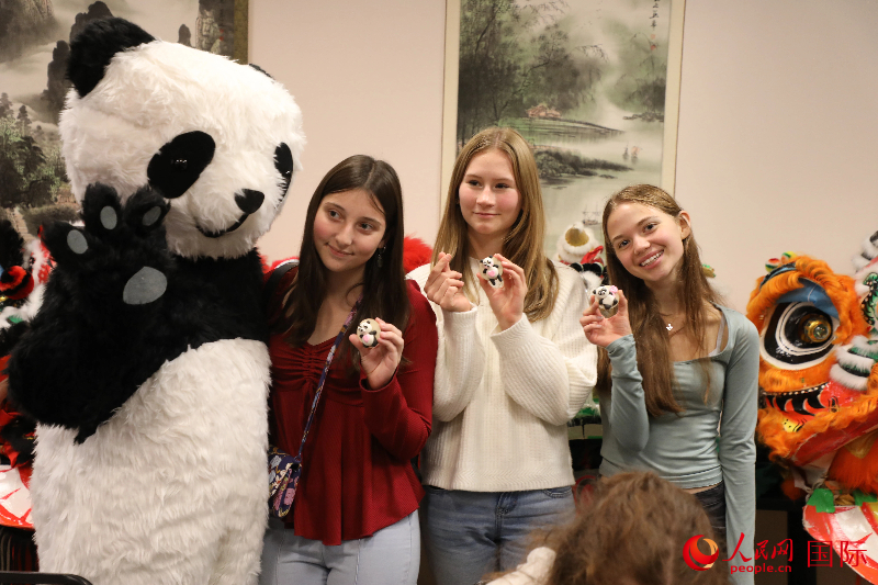 3���μӻ������ѧ���Ǳ�ʾ����ʽ���Ļ����������Ǹ��õ��˽������й��Ļ��� ���������� ��־ΰ��