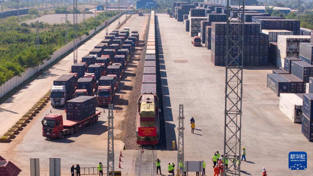 1129գ׶·վй֣ݵľ۰׼˻Ƭ»緢㣩